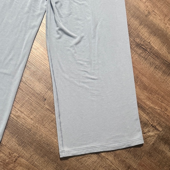 lululemon athletica Light Blue Wide-Leg Women's Casual Pants - Picture 11 of 13